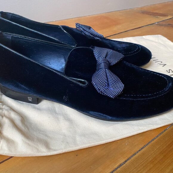 Louis Vuitton Suede Loafers - Mens Dark Navy with Blue polka dot bows - Picture 4 of 7